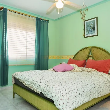 Holiday home 3 Bedroom Stunning In
