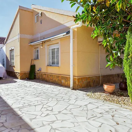 3 Bedroom Stunning In Holiday home *